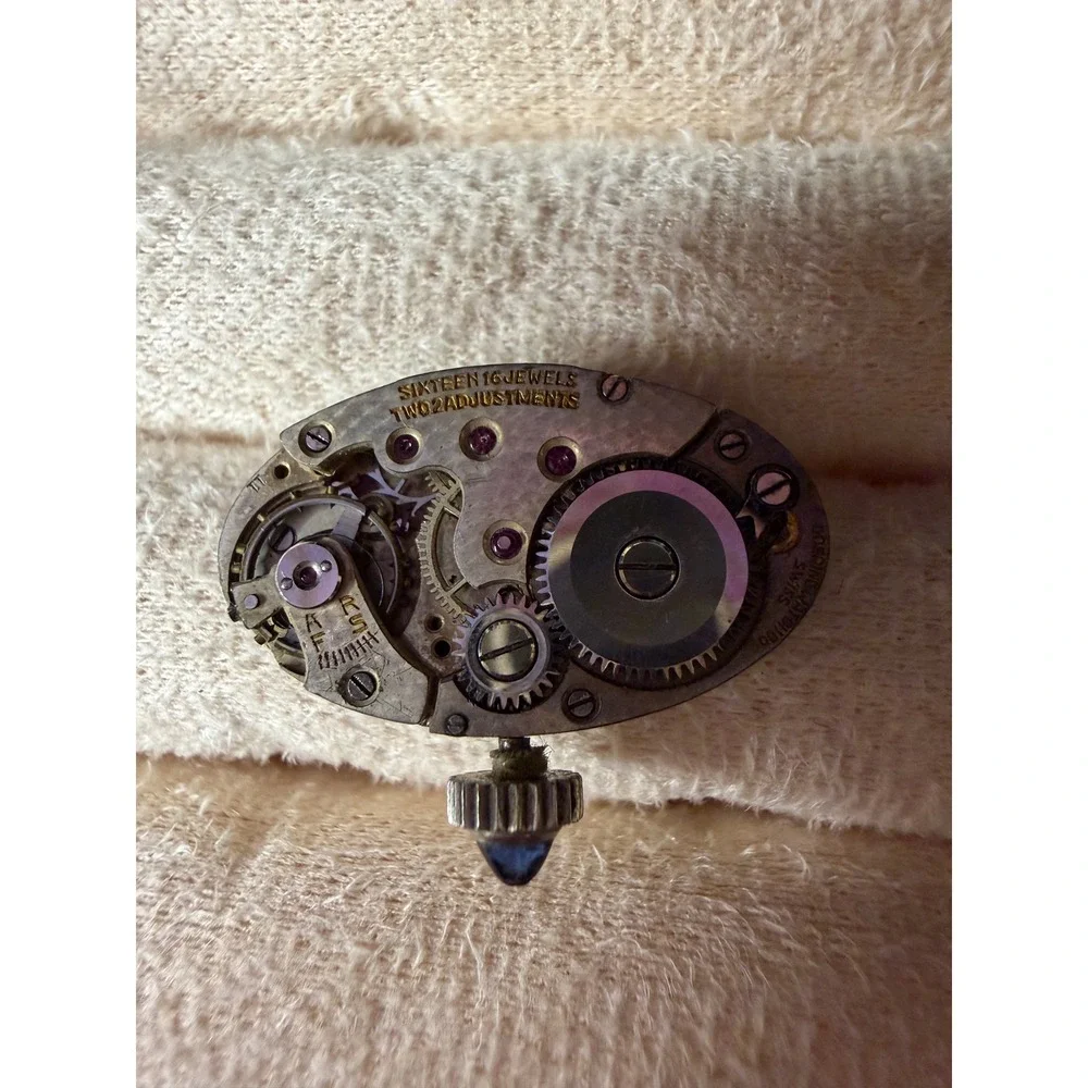Antique Swiss 16 Jewel Mechanical Watch Movement & Engraved Case for Repair